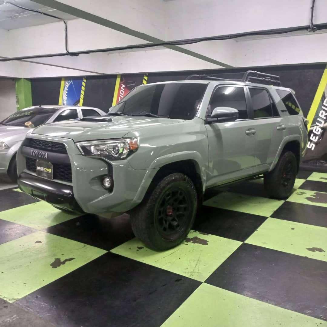 Toyota 4Runner-690